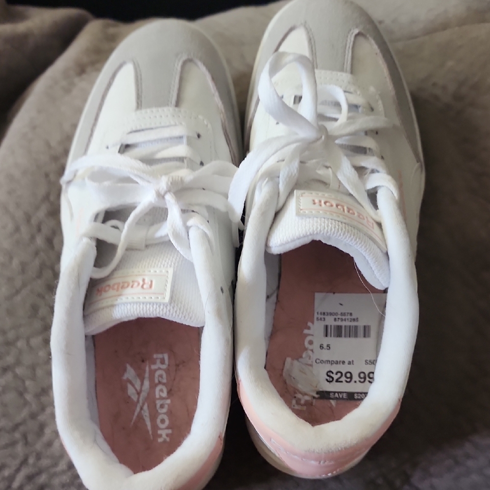Reebok White and Pink Casual Sneakers